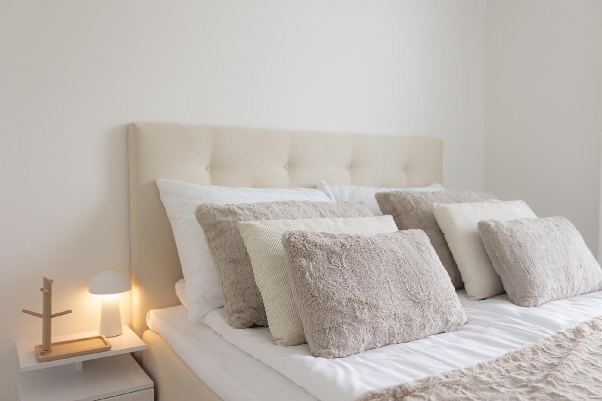 Arctic City Suites By Booklapland Рованиеми Экстерьер фото